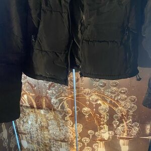 Sleek Black Women's Puffer Jacket